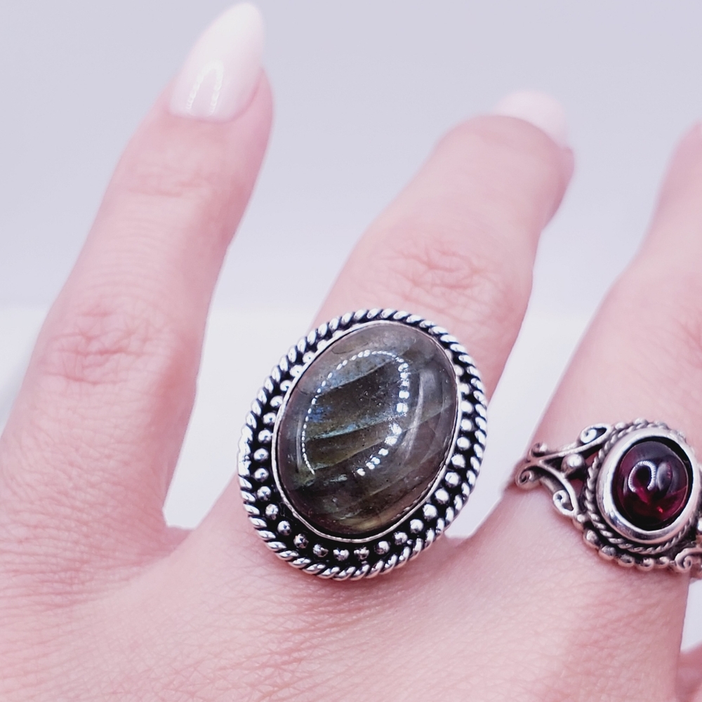 Labradorite Ring - Picture 4 of 7